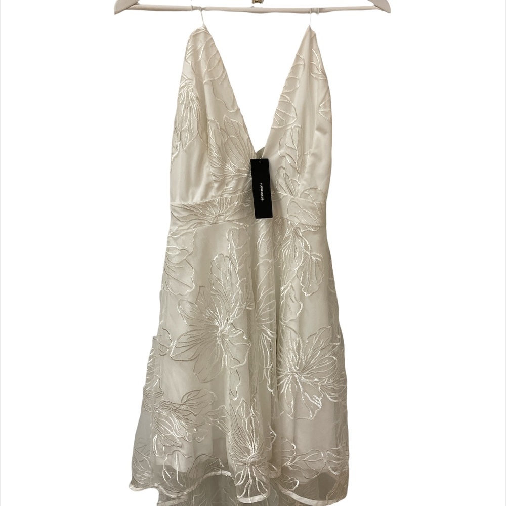 BNWT Lulus size medium off white formal dress